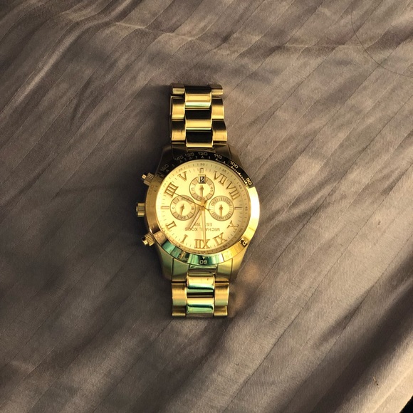 Michael Kors NEVER USED GOLD WATCH - Picture 4 of 6